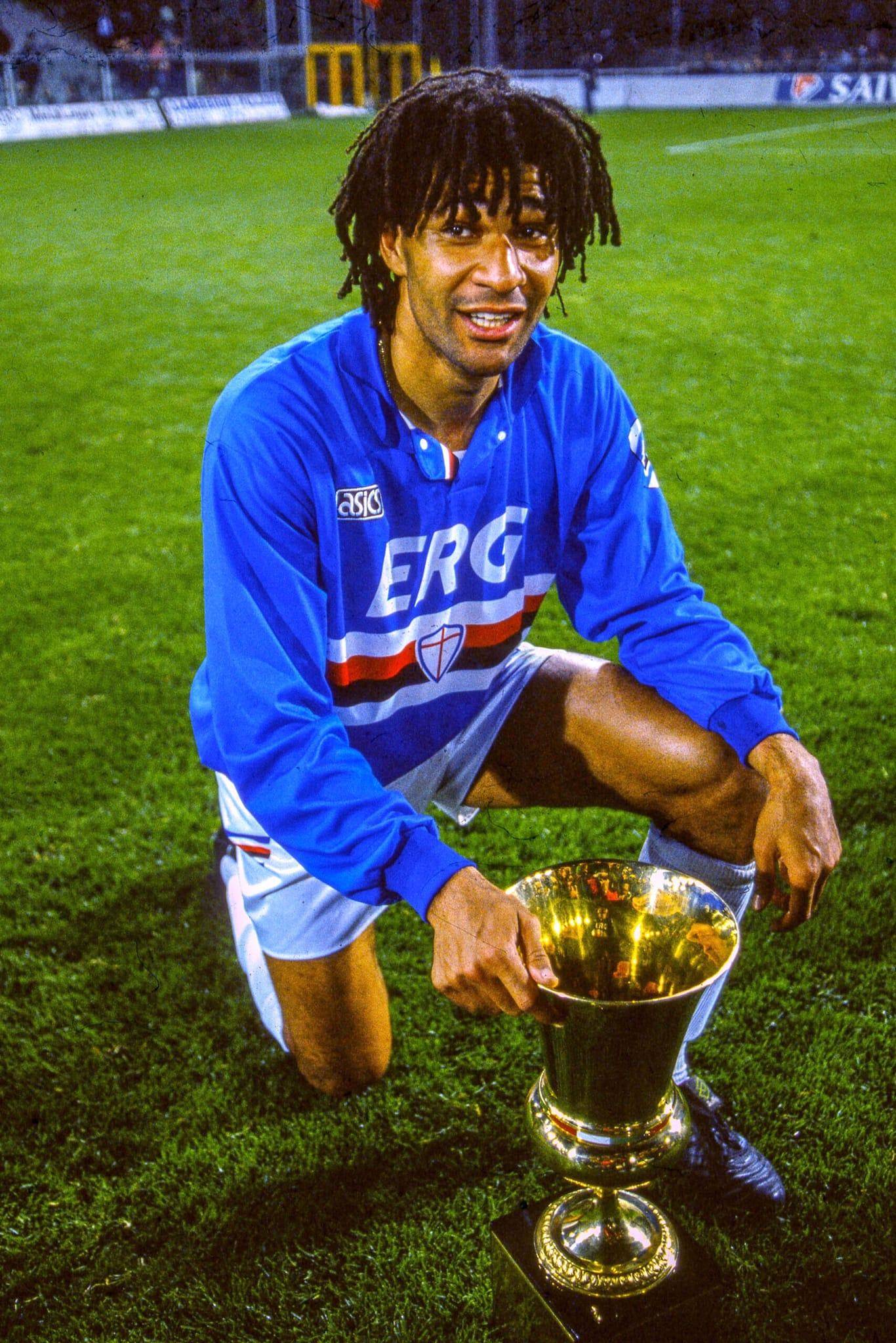 拉齐奥训练开放日；窗口期门线救险引欢呼；欧冠在即；细节决定成败的简单介绍pg游戏